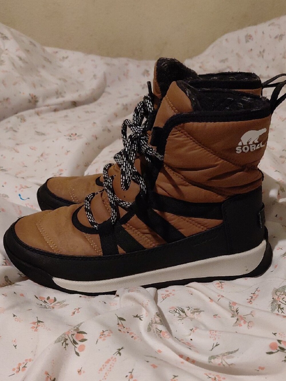 Sorel Brown and Black Women's Lace-Up Boots
